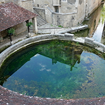 Marche dans les pas du chevalier d'Éon  - TONNERRE
