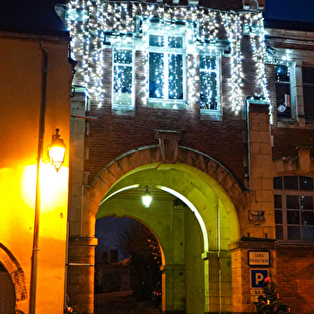 Noël dans ta place nocturne - SAINT-SAUVEUR-EN-PUISAYE