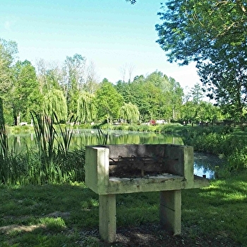 Aire de pique-nique - LA CHAPELLE-SUR-OREUSE