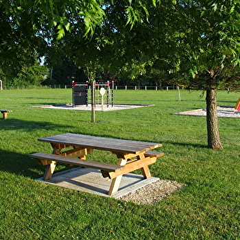 Aire de pique-nique de Malay le Petit - MALAY-LE-PETIT