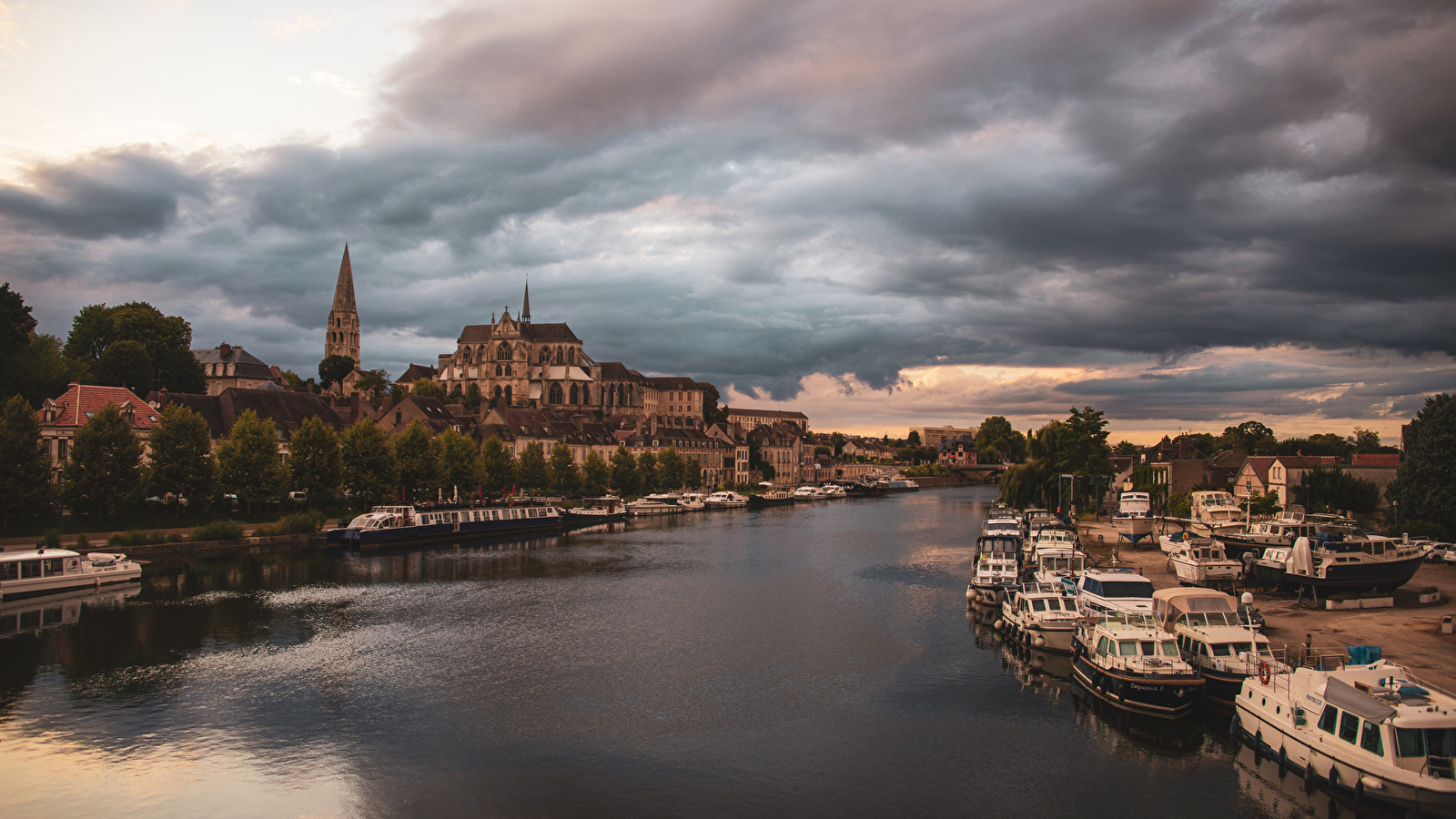 Quand Auxerre se fait éclipser