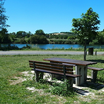 Aire de pique-nique - SAINT-DENIS-LES-SENS