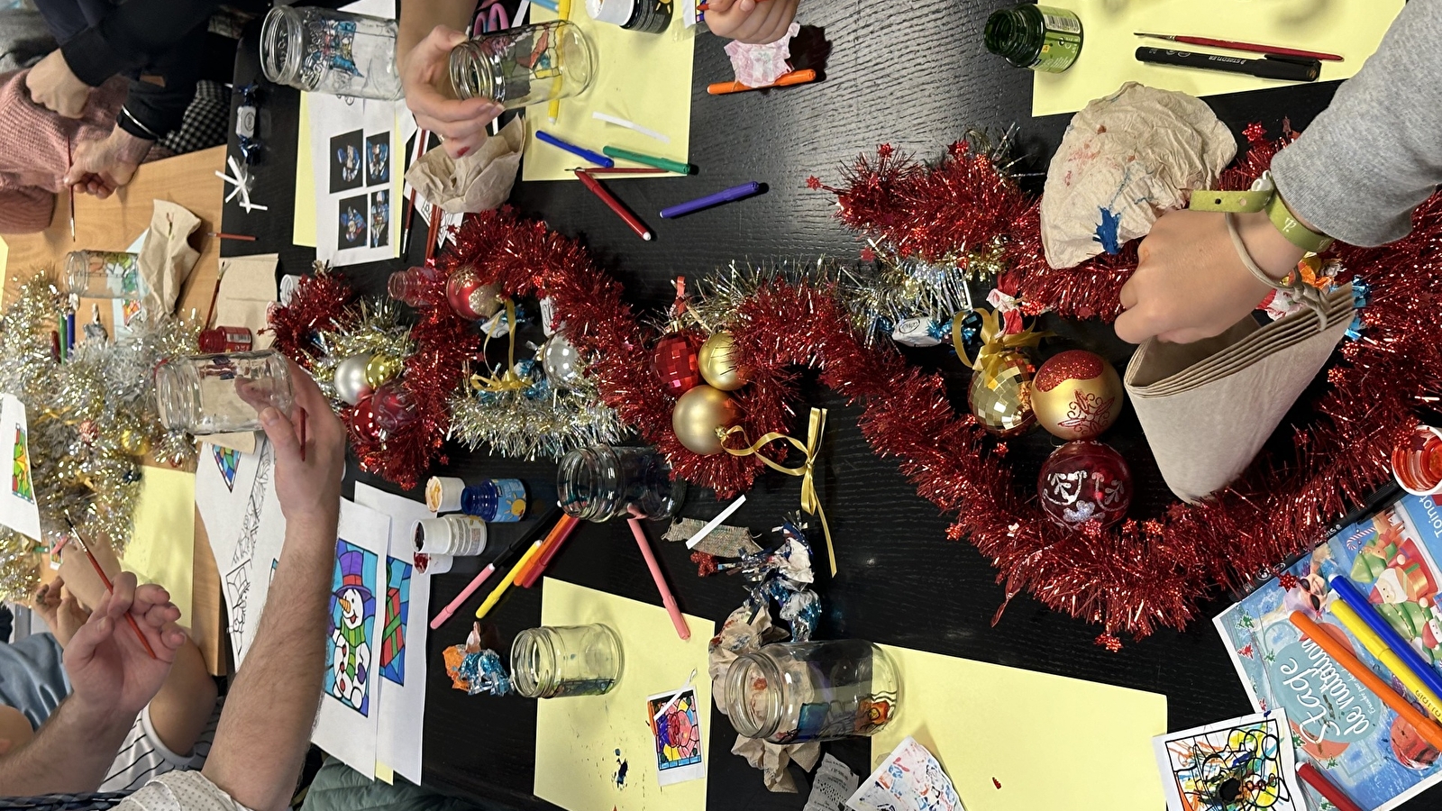 Atelier enfant : Cartes de vœux enluminées