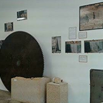 La Maison des Pierreux - MASSANGIS