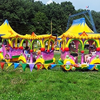 Découvre les arts du cirque avec les artistes et surtout ne manque pas le spectacle ! - PIFFONDS