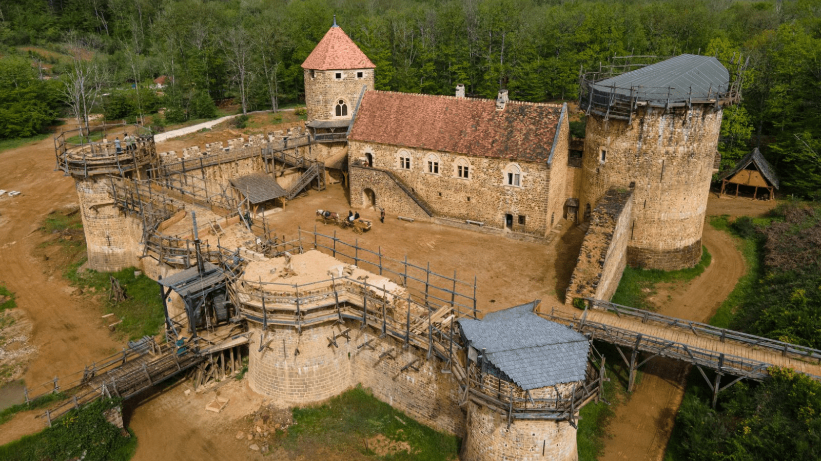 Guédelon, la construction d'un château fort