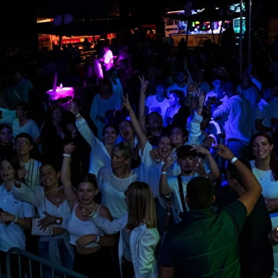 WHITE FESTIVAL