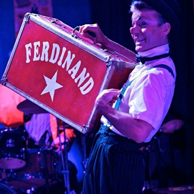 Découvre les arts du cirque avec les artistes et surtout ne manque pas le spectacle !