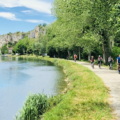 En Bourgogne le long des canaux / confort simple