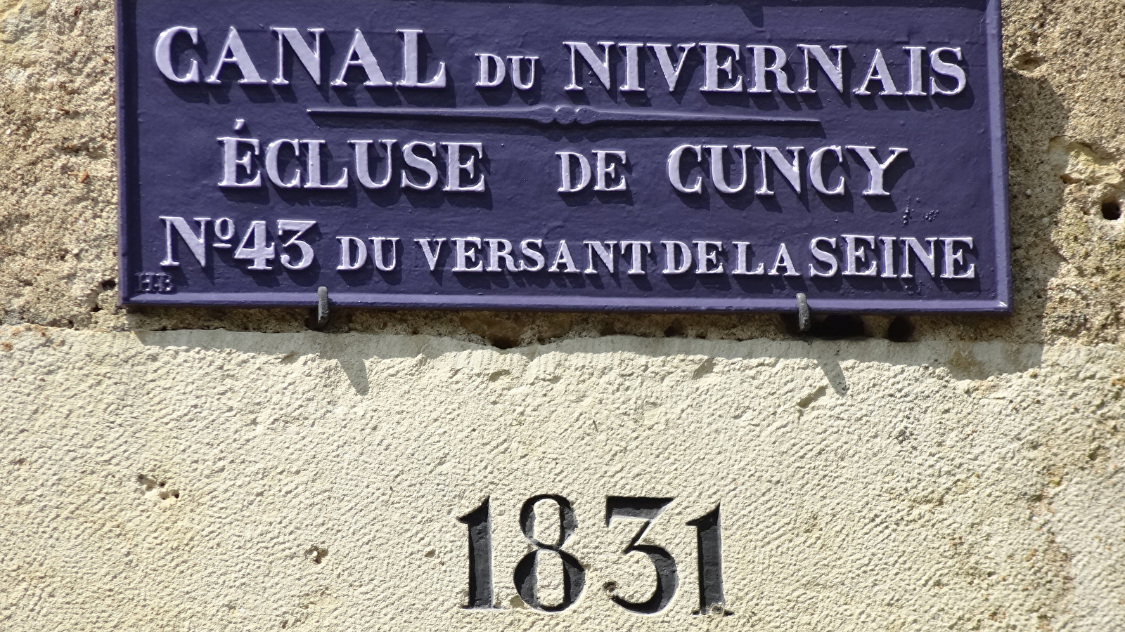 Escapade Gourmande - Le Canal du Nivernais à vélo de Loire en Seine