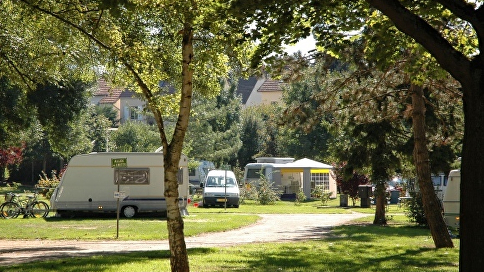Camping d'Auxerre l'Arbre Sec