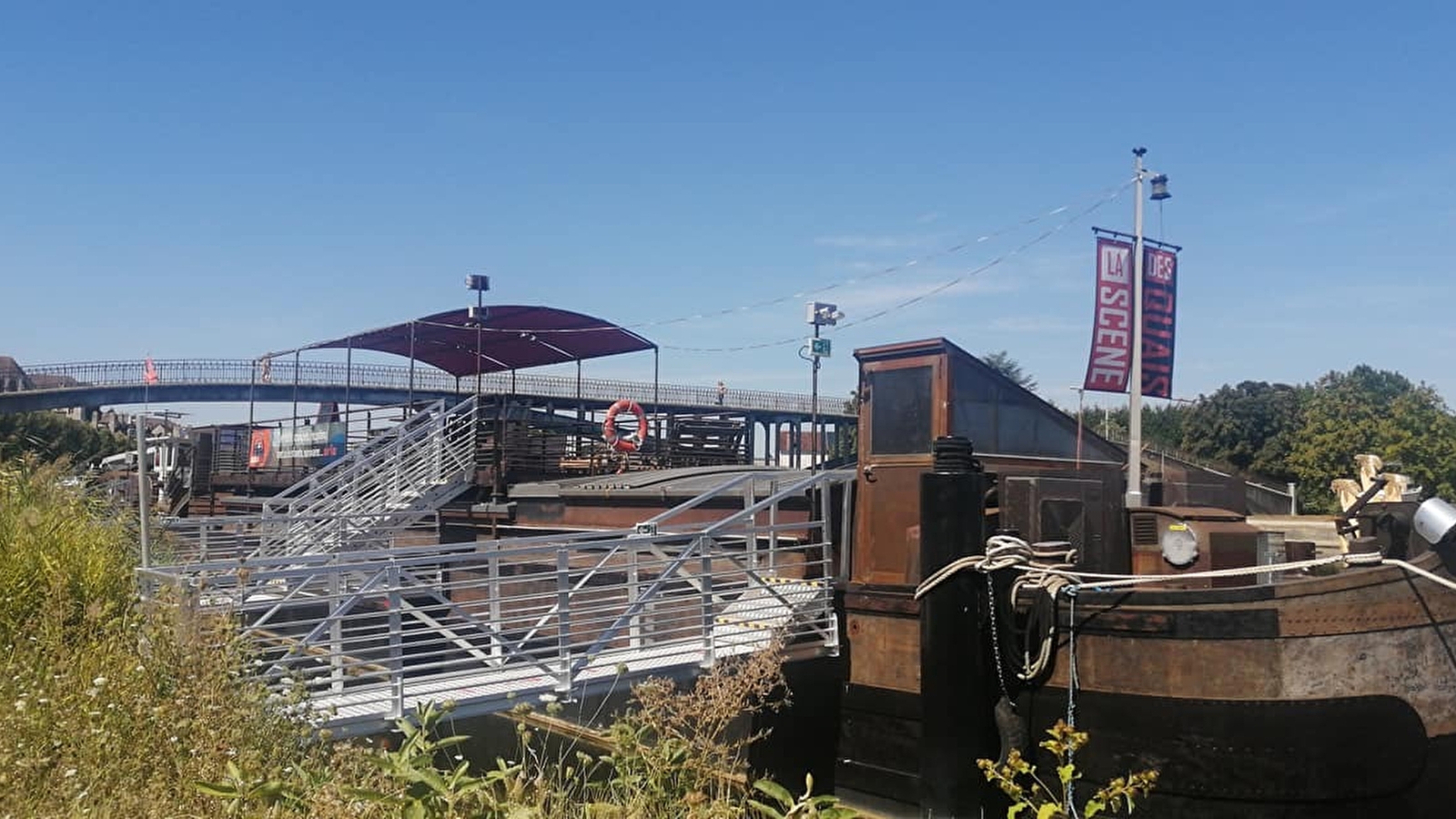 LA SCENE DES QUAIS - PENICHE EVENEMENT