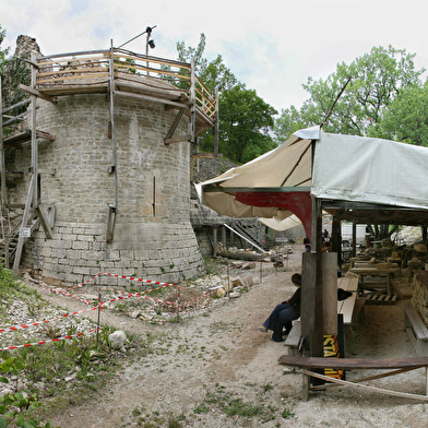 Site du Vieux Château de Noyers