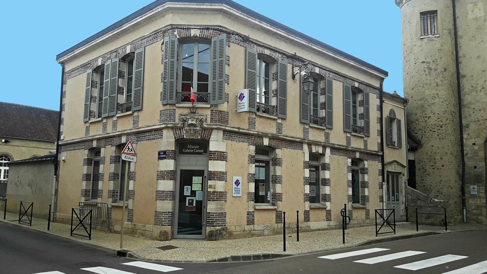 Office de Tourisme de Sens et du Sénonais - BIT de Villeneuve-sur-Yonne