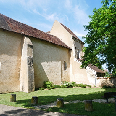 Que dirais-tu de découvrir un village de l’Yonne et ses environs tout en t’amusant ?