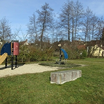 Aire de pique-nique de l'île - ROGNY-LES-SEPT-ECLUSES