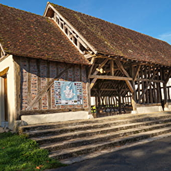 Aire de pique-nique de l'Ancienne Grange - SAINT-FARGEAU