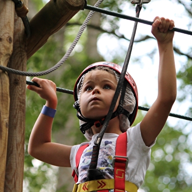 Viens prendre de la hauteur au Parc aventure du Thureau à Auxerre !