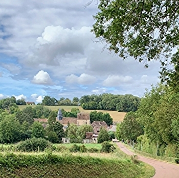 Découvre un village de l’Yonne en t’amusant - CHARNY OREE DE PUISAYE
