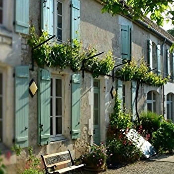 89G2127 - COULANGES-LA-VINEUSE