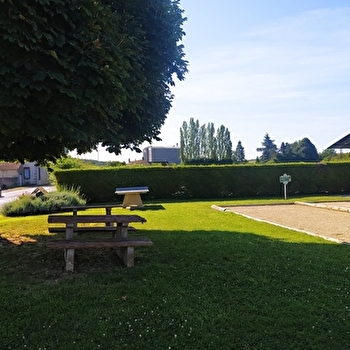 Aire de pique-nique de la Place Félicien Lesourd - LA POSTOLLE