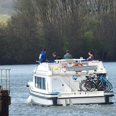 Halte nautique de Villeneuve-sur-Yonne