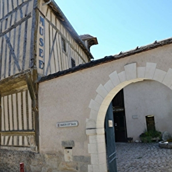 Musée du Patrimoine Culturel Philippe Makédonsky - SAINT-JULIEN-DU-SAULT