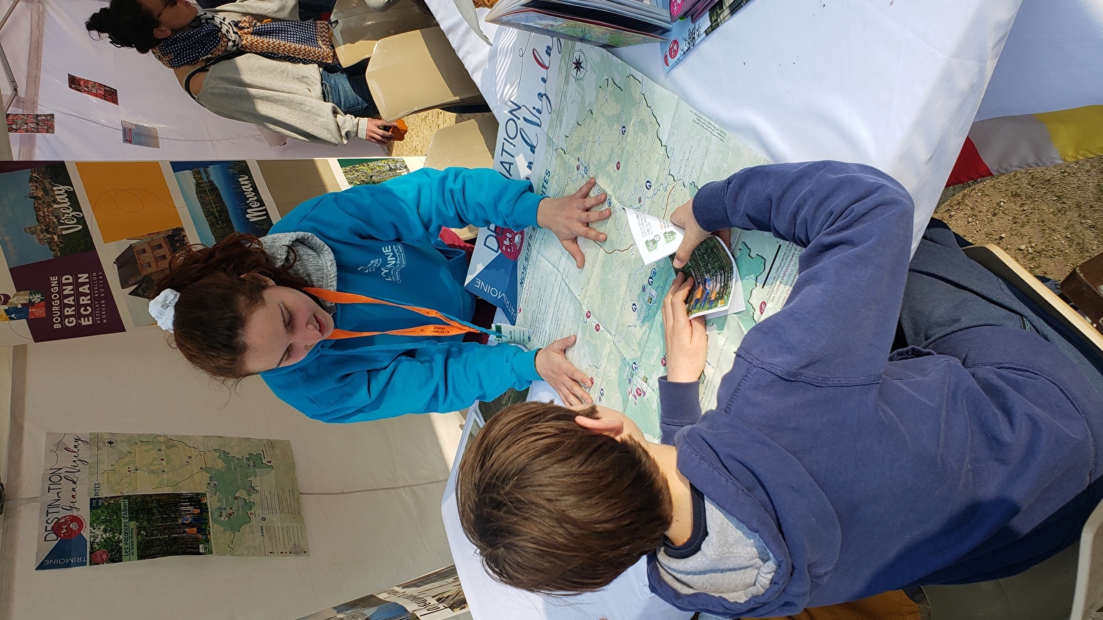 Pars à la découverte du territoire du Grand Vézelay en t'amusant.