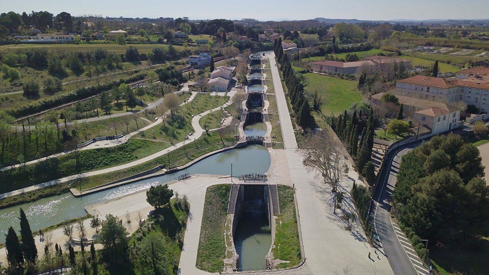 Les ouvrages d'art des voies navigables