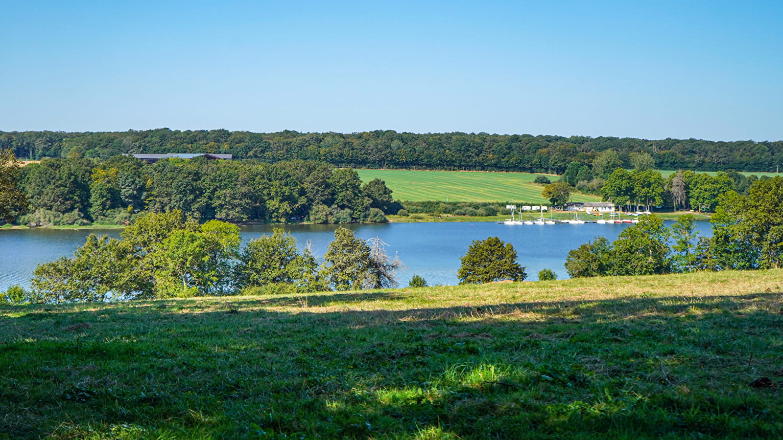 Aire de pique-nique du Lac du Bourdon