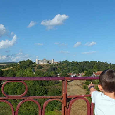 Le temps d'une visite, remonte le temps et imagine-toi à l'époque des chevaliers !