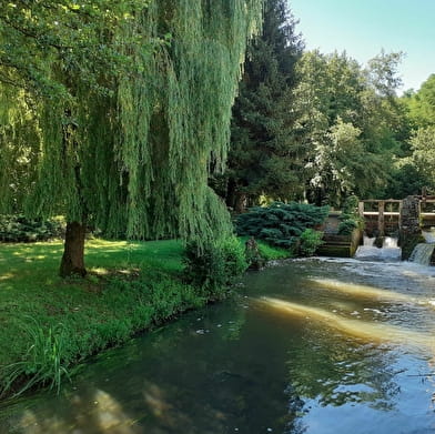 Le Moulin Rousseau