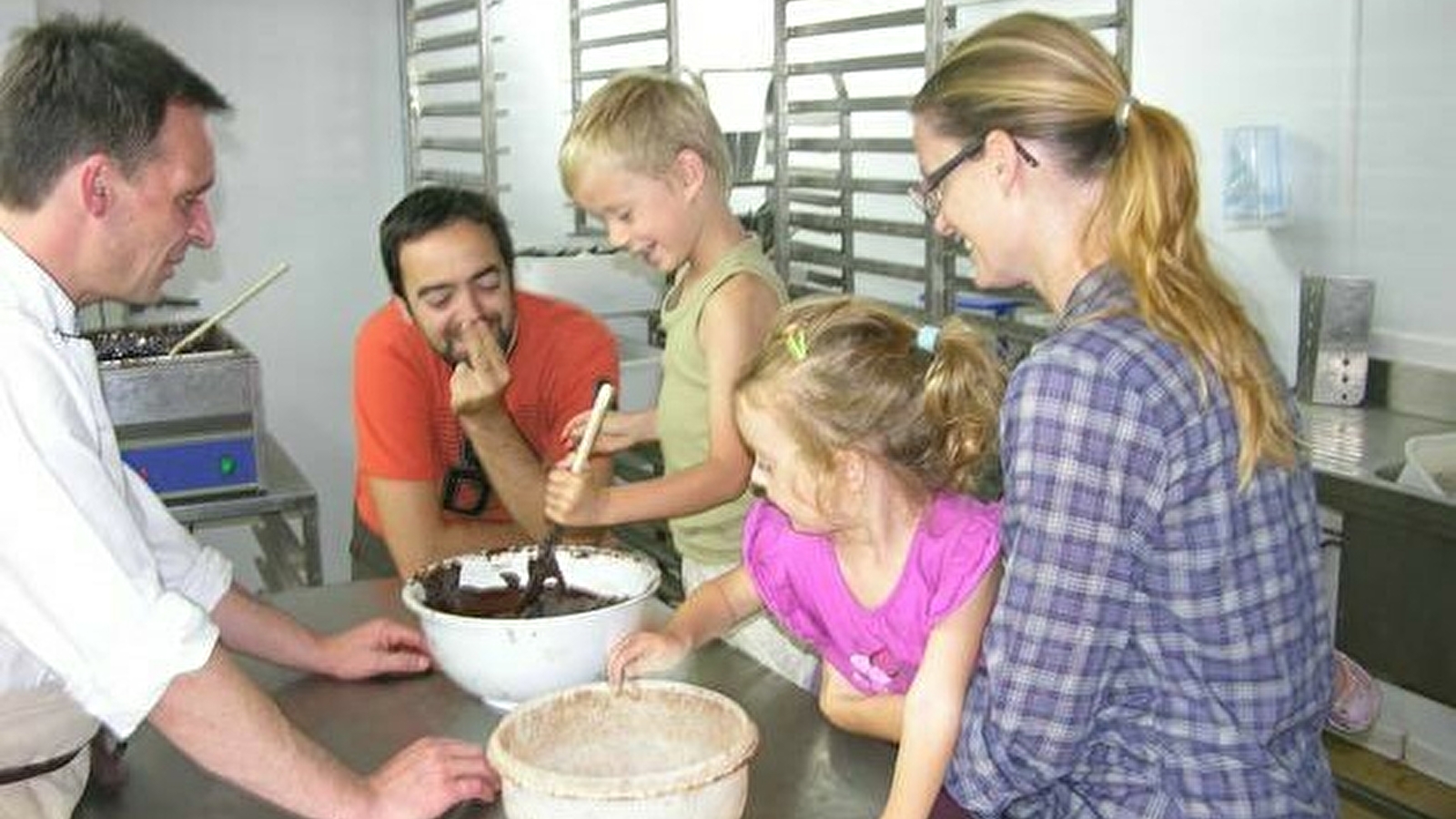 Avis aux gourmands ! Tu sauras tout sur ton aliment préféré, le chocolat !